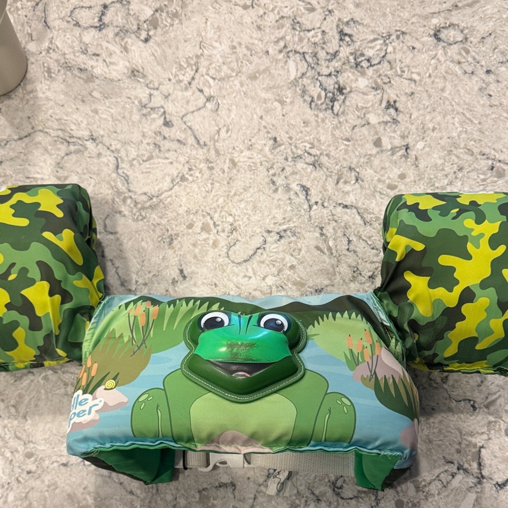 Green Frog Swim Vest